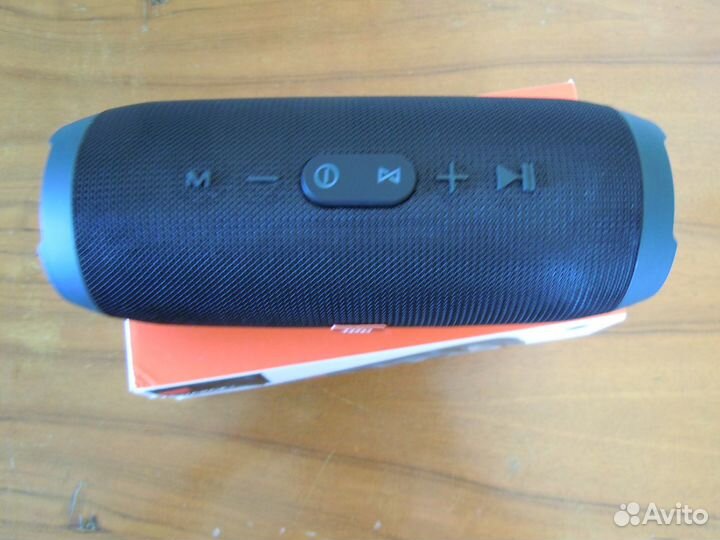 Беспроводная портативная колонка JBL Charge 3