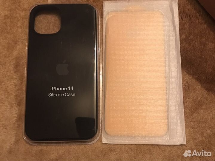 Продам чехол на iPhone 14