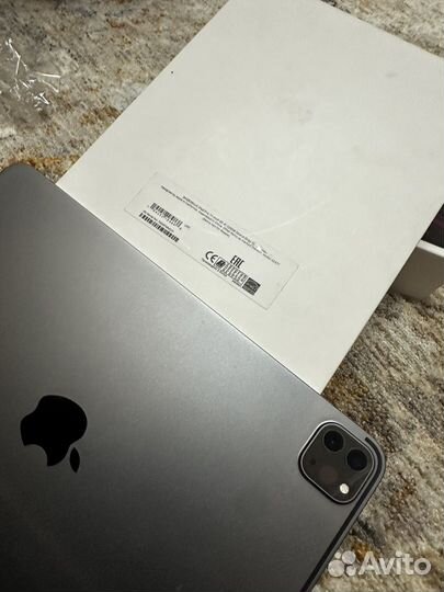 iPad Pro m1 128gb Wi-Fi