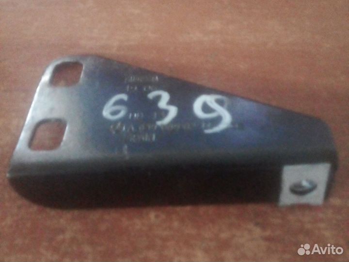 Держатель вито 639 кузов