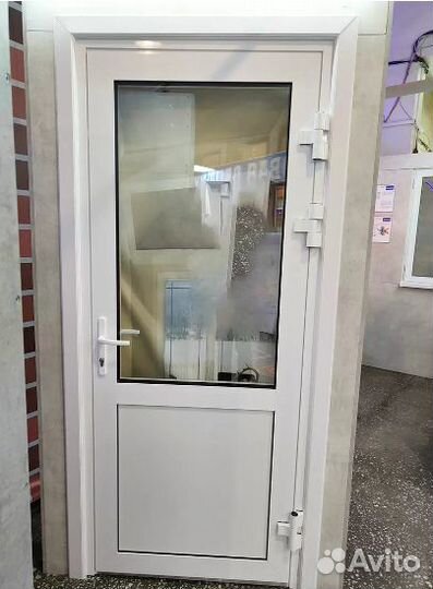 Двери пвх входные со стеклом