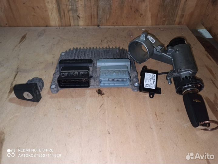 Замок зажигания комплект запуска Chevrolet Cruze