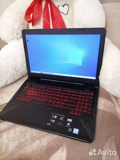 Asus Tuf Gaming i7 8750H/16 GB/GTX1050/SSD+HDD