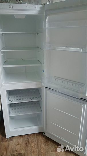 Холодильник indesit бу