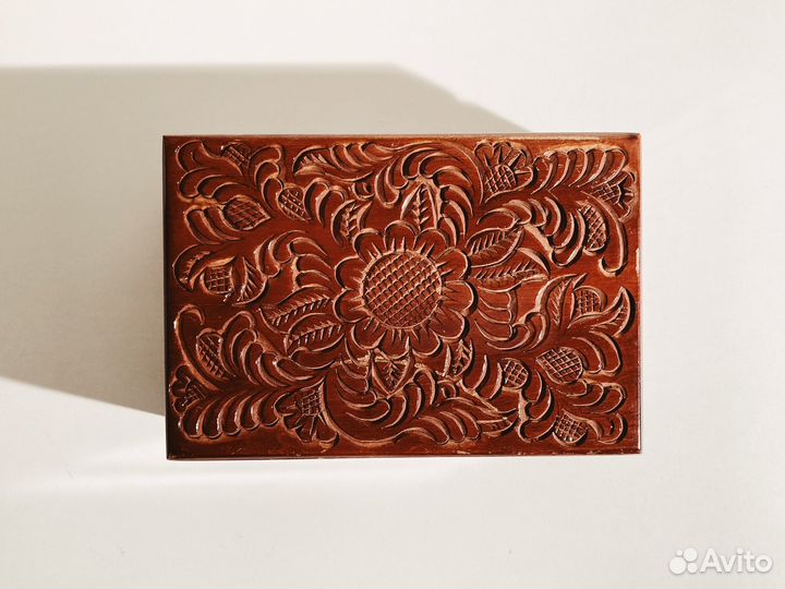 Старинная шкатулка Абрамцево-кудринская резьба