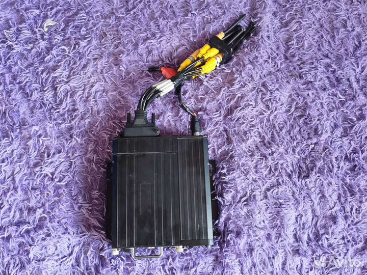 Автомобильный цифровой видеорегистратор