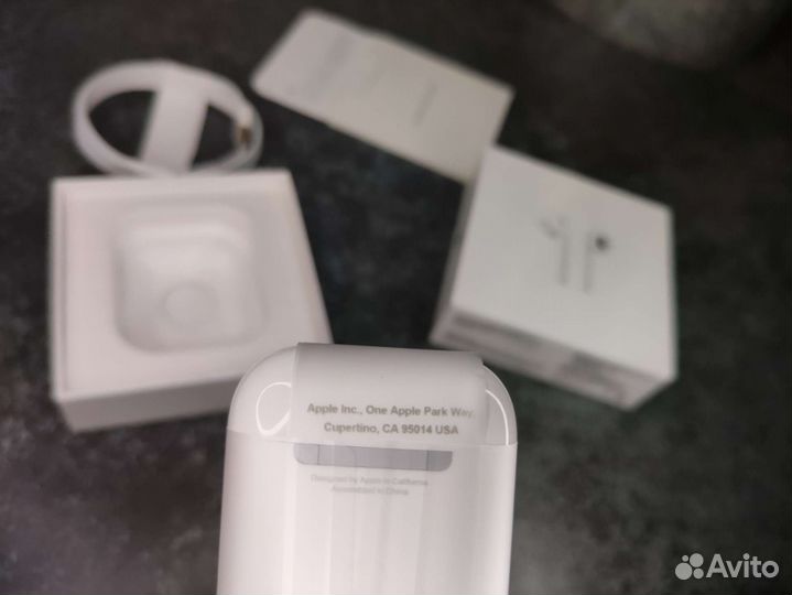 Airpods 2 + чехол в подарок