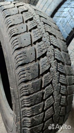 Kumho Power Grip KC11 205/65 R15C