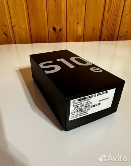 Samsung Galaxy S10e, 6/128 ГБ