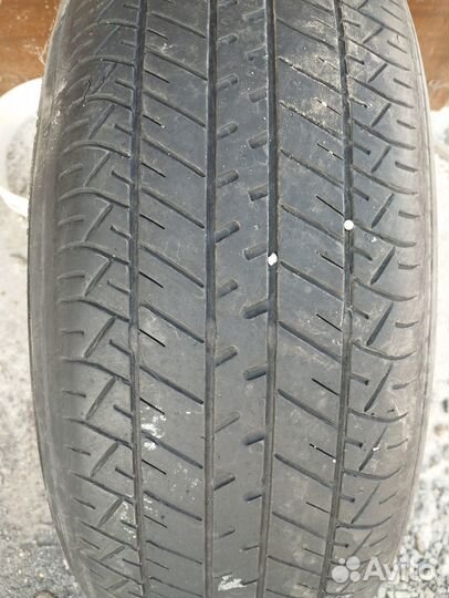 Yokohama E70B 215/60 R16 95