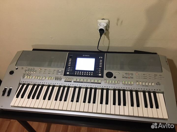 Синтезатор Yamaha PSR-S710