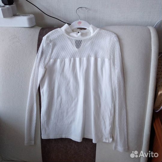 Блузки белые 4шт