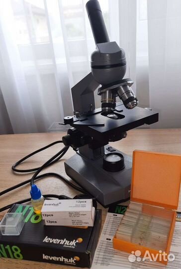 Микроскоп Levenhuk 320 base, монокулярный