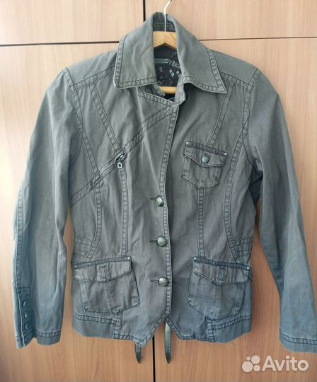 Ветровки женские