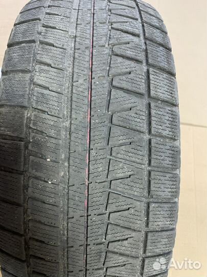Bridgestone Blizzak LM-30 235/50 R17