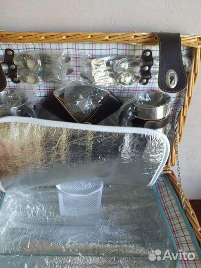 Корзина -холодильник для пикника Новая