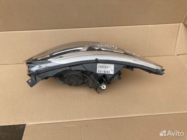 Фара передняя правая Renault Kaptur