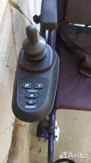 Кресло-коляска с электроприводом Pulse