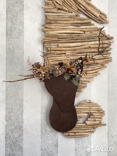 Настенная композиция из сухоцветов