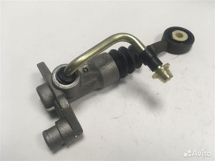 Цилиндр сцепления главный Volkswagen Passat B5