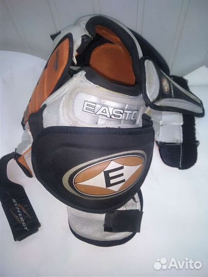 Нагрудник хоккейный