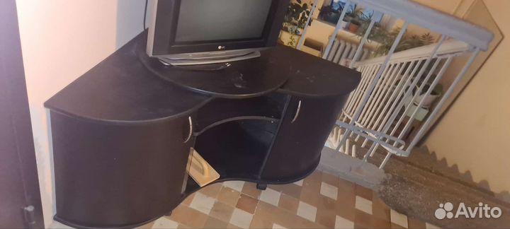 Тумба под телевизор