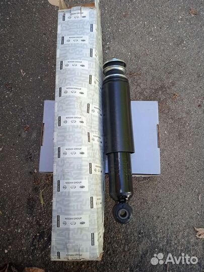Амортизатор передний Nissan Cabstar