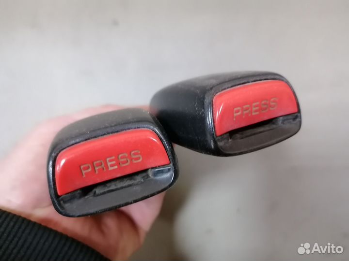 Ответная часть ремня безоп.Nissan Almera N15 1997