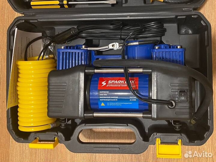 Компрессор автомобильный двух-поршневой