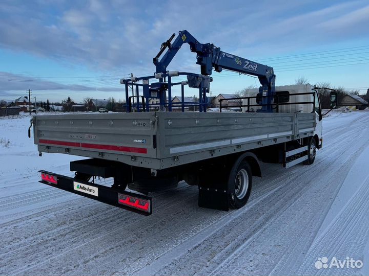 Бортовой грузовик Hino 300 (Dutro) с КМУ Tadano, 2015