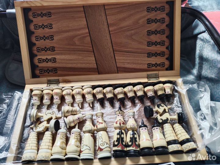 Шахматы Подарочные новые мозаика из шпона деревьев