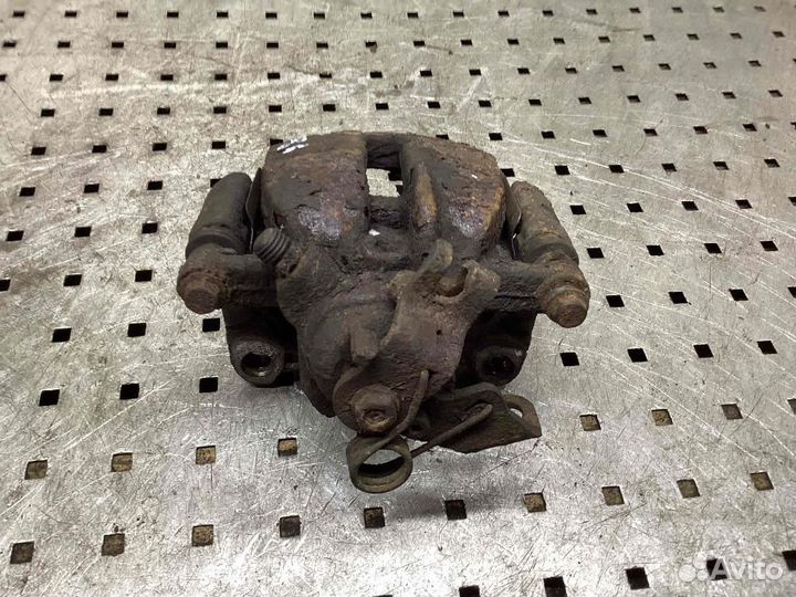 Суппорт задний правый Volkswagen California/Carave