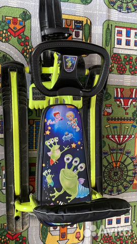 Детский снегокат со спинкой и колесами