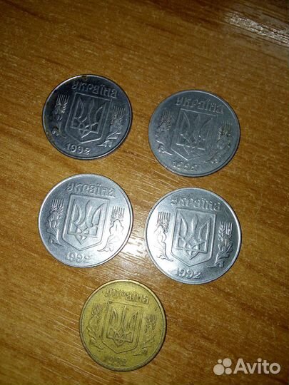 Монеты, жетоны