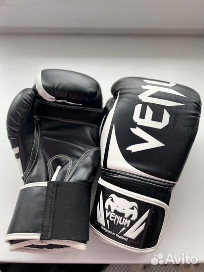 Боксерские перчатки 12 oz venum
