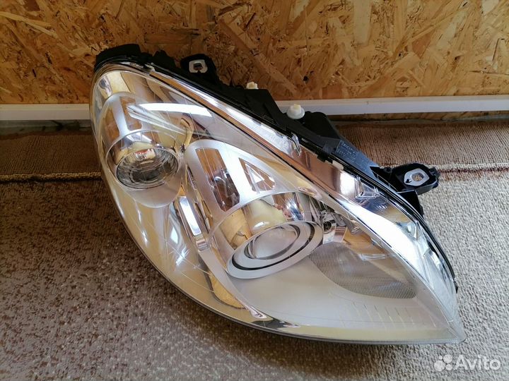 Mercedes b W245 фара правая ксенон Мерседес в245