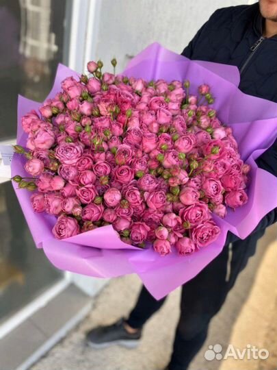 Букет кустовых роз