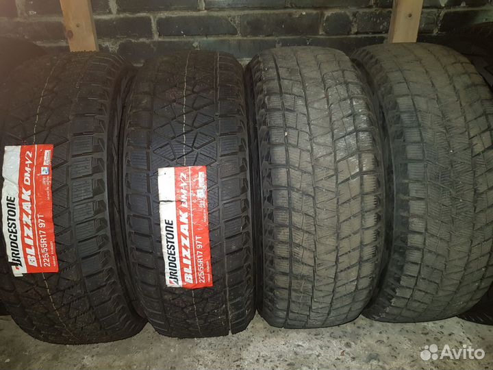 Bridgestone Blizzak DM-V2 225/55 R17