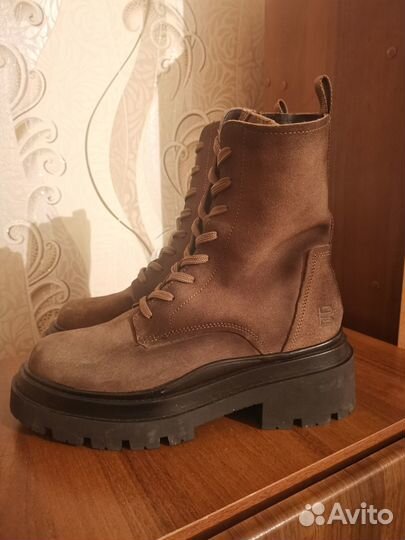 Продам ботинки