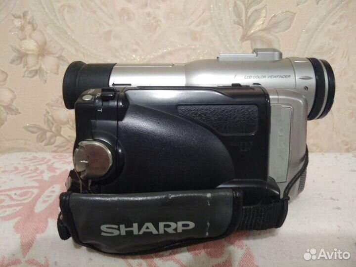 Видеокамера Sharp VL-WD250S аналоговая Малайзия