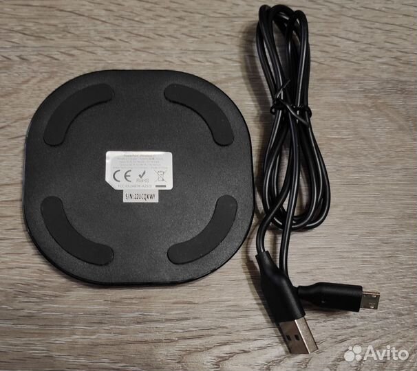 Беспроводное зарядное устройство anker A2513