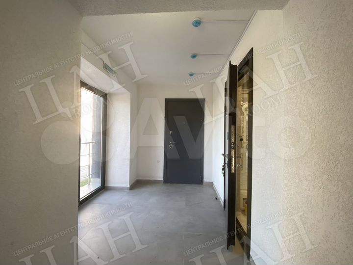 Квартира-студия, 42 м², 1/4 эт.