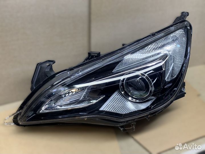 Фара левая LH Opel Astra J GTC