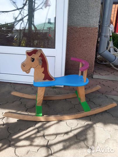 Детская качалка лошадь