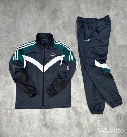 Спортивный костюм Adidas