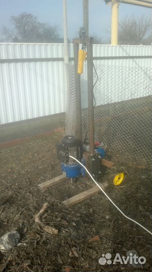 Электрическая малогабаритная буровая установка