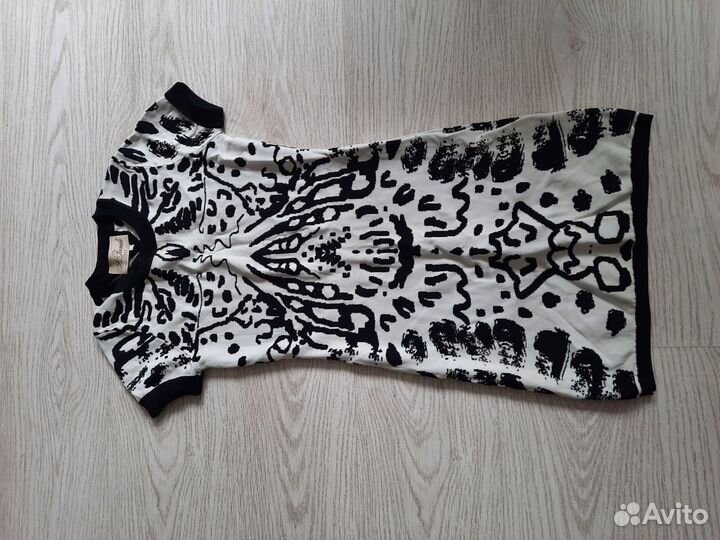 Женские платья 42р много