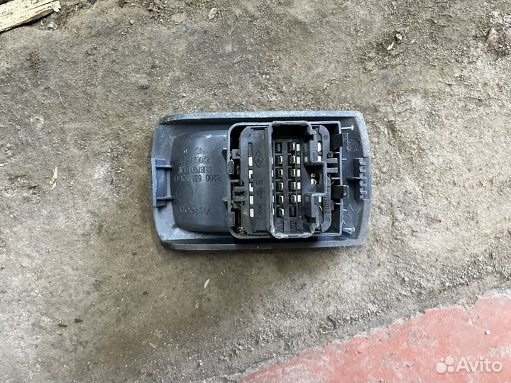 Блок стеклоподъемников Renault