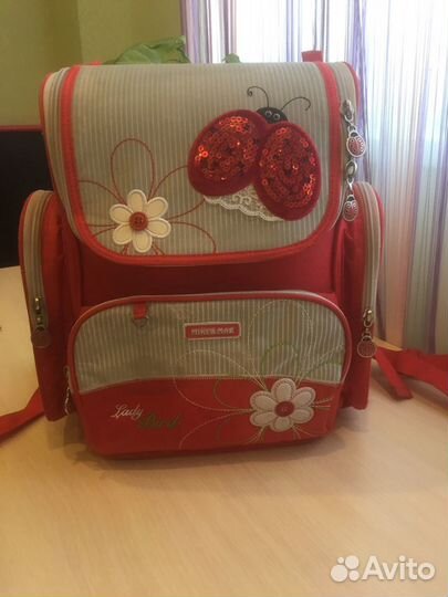 Школьный портфель