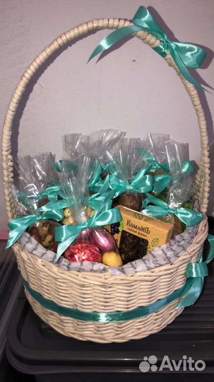 Подарочный набор из орехов и сухофруктов